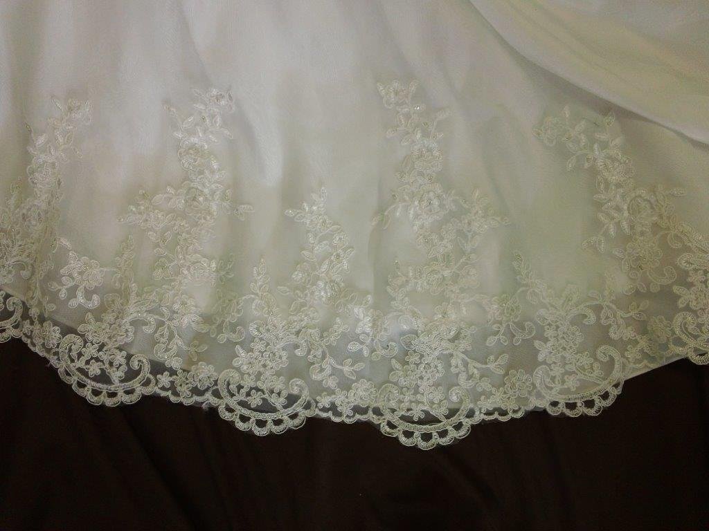 matching wedding dress and flower girl dress